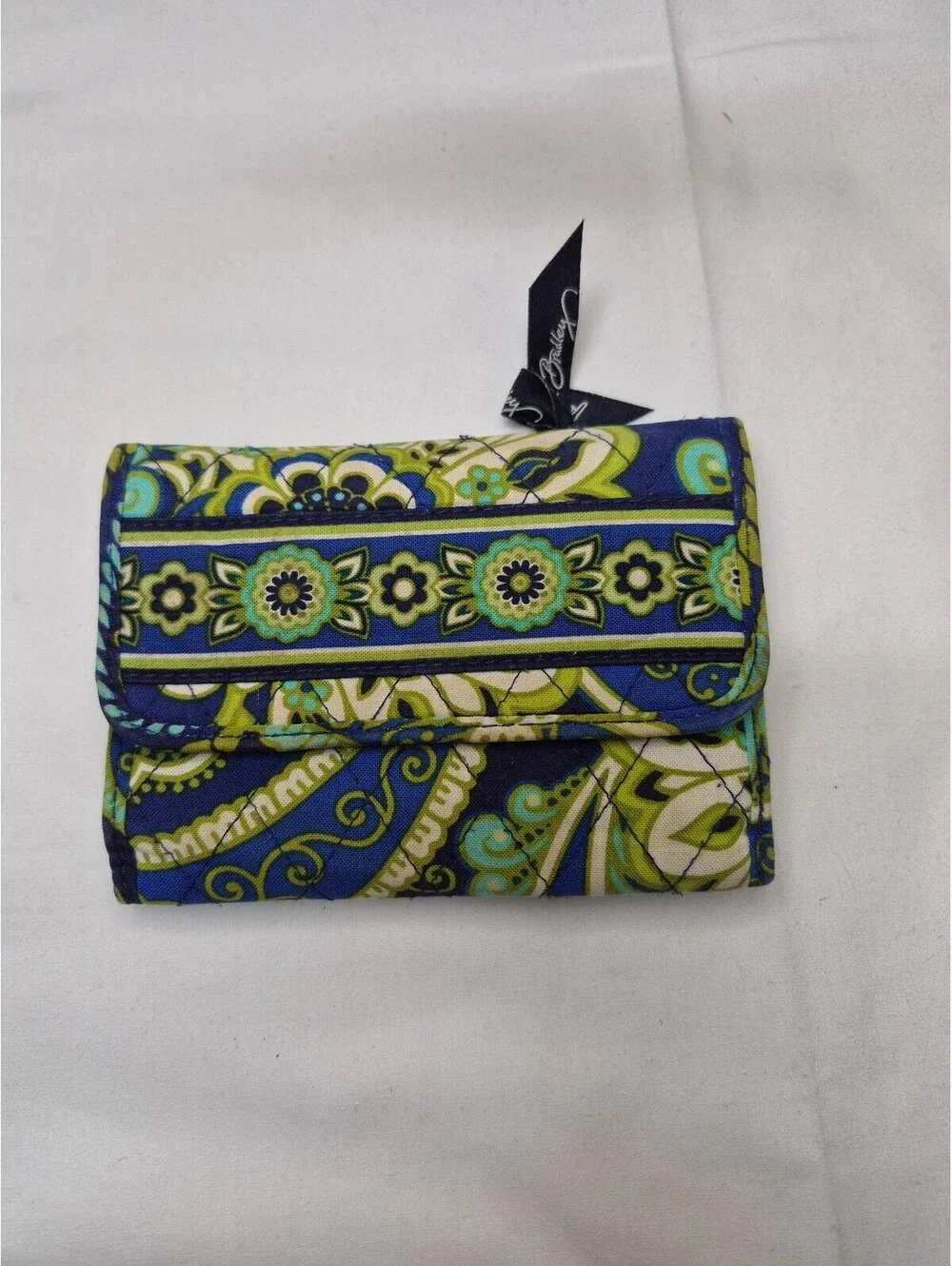 Vera Bradley Quilted Fabric Tri-Fold Wallet with Floral Pattern B460